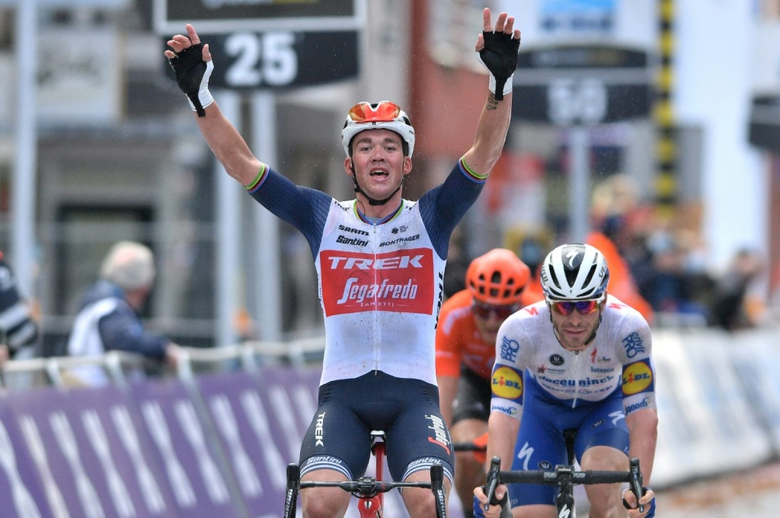 Cyclisme: le Danois Mads Pedersen gagne Gand-Wevelgem ...
