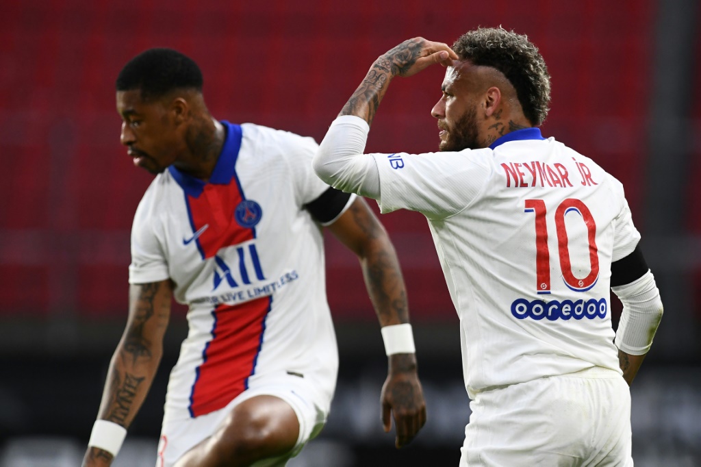 Presnel Kimpembe et Neymar avec le Paris Saint-Germain sur la pelouse de Rennes en L1 le 9 mai 2021